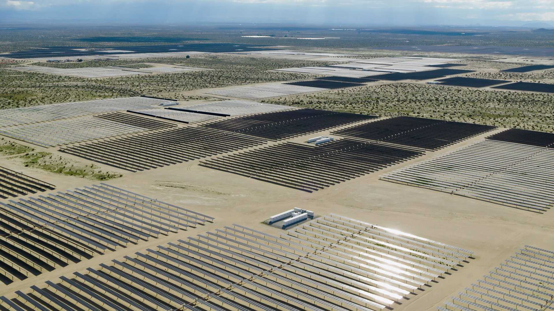 solar panels and a battery energy storage system (BESS) located next to the solar panels at the Baldy Mesa solar farm are efficiently converting ample sunlight into carbon-free energy